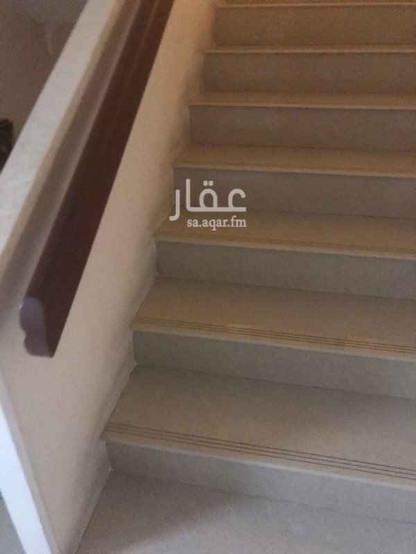1245425 ڤيلا في مشروع الأمير فواز الشمالي بحالة ممتازة يوجد بها مسبح مجدد على شكل kidney shape .بها ملاحق ومطبخ من ايكيا . غرفة للسائق بها مخرج خارجي . الغرض من البيع السفر الى مدينة اخرى.