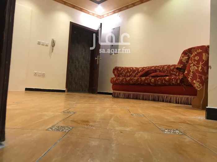 1436342 شقه للايجار في بطحاء قريش مكونه من غرفتين وصاله كبيره ومطبخ وحمامين
الشقه بها مكيفات
المطبخ راكب
الصاله والغرفه مؤثثه
التشطيب جدا رائع وجميل من البويات والجبس والسراميك
بجوارها جامع كبير جمعه وجماعه