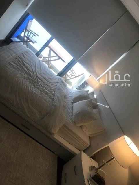 1125583 لن يتوقف الإيداع دام ان هناك اسم يقال له ( داماك) حيث يلتقي المبدعون على أجواء البحر الرومنسية العذبة ليسطروا لوحة إبداعية متكاملة لن تراها سوى في أعالي البرج الرائع حرصنا ان تكون لياليك الرمضانيه في داماك وبسعر شهري منافس غرفه وصاله مطله على البحر بايجار شهري ٢٠ ألف ريال وعمولة ألف ريال وهناك المزيد والمزيد من الخيارات الأخرى لخاطر عيون المبدعين.... شهركم مبارك وأعيادنا ترتسم لنا برضاكم ❤️