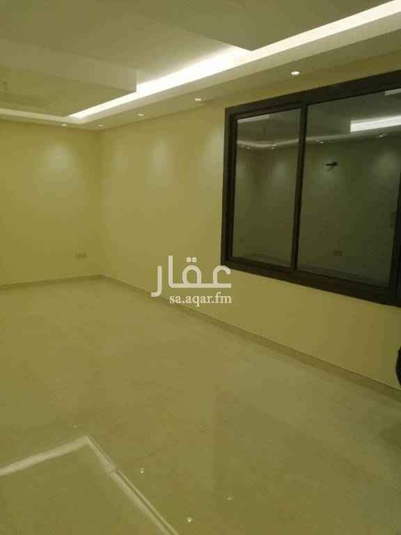 1698330 شقه روووعه مستخدمه بس نظيفه جدا غرفتين نوم وحده منهم ماستر وصاله ومجلس بحمامه وغرفة شغاله وسطح بحي السلامه ايجارها ٣٥ الف سنه بالاضافه لعمولة المكتب
