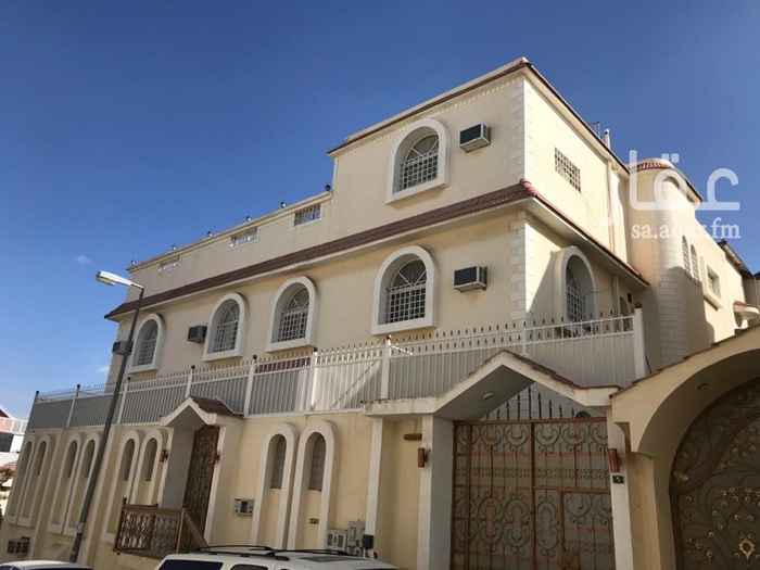 1397776 يوجد دور على واجهتين للإيجار بحي شهار شرق طريق الملك عبدالله وغرب شارع الستين
1-دور واسع وتشطيب ممتاز على نظام اجنحه
2- 6 غرف كبيره
3- وصاله 8 في 4
4- و 4 دورات مياه
5- حوش دائري
6- الشرقي بطول 18 م وعرض 3 م و20 سم
والشمالي بعرض 2 م
8-البيت مرتفع لان تحته بدروم
9- خدمات المياه من العين واصله
10-عداد كهرباء مستقل
11- قريب من جميع الخدمات
12-قريب من 3 جوامع
13-جميع المدارس قريبه
14-يوجد برميل غاز
15- موقف سيارتين خاص للمستاجر
السعر 38000 قابل للتفاوض
للتواصل
ابو ريان 0506644450