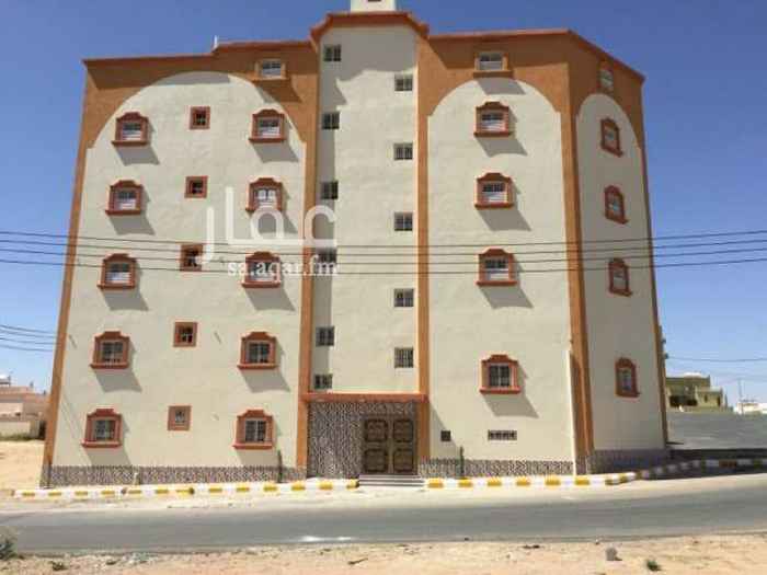 1584865 عمارة خمسة أدوار ، بالواديين بمنطقة عسير، على شارعين جنوبي شرقي، قربها مسجد، تتكون من ١٣ شقة منها ٥ كبيرة الحجم ٤ غرف ومطبخ وحمامين، ٨ شقق اصغر ٣ غرف أو غرفتين ومطبخ وحمامين، يوجد بها مصعد ودرج،
قريبة من المنتزهات والخدمات وجامعة الملك خالد، ٨ شقق مؤثثة وهي الاصغر،