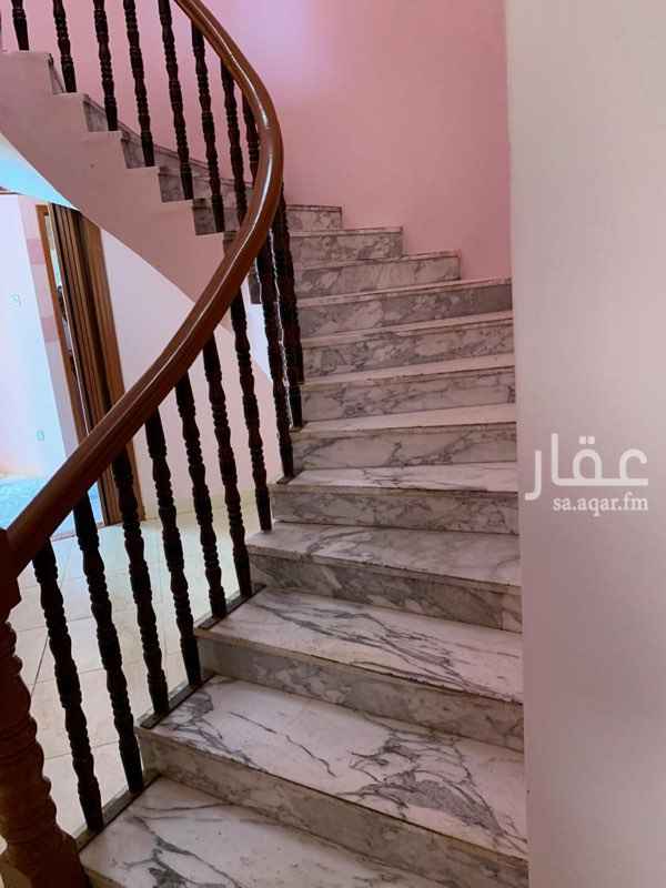 1683384 فيلا دبلكس فى حى الضباط شرق شارع الملك عبد العزيز مكونه من
٢ صاله وصالة معيشه وحمام ومطبخ ومخزن درج واربع غرف نوم وسطح وغرفة خادمه وغسيل الايجار ٧٥٠٠٠ الف ريال سنوى