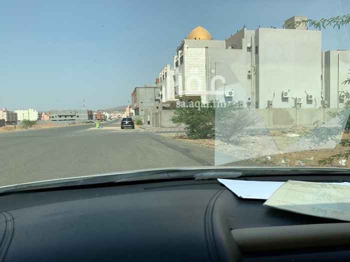 1635627 للبيع ارض سكنيه داخل حد الحرم موقعها ممتاز للغايه
داخل حد الحرم
المساحه. ٩٠٠ متر
الواجه شماليه
على شارعين شارع ٢٥ المنطلق من شارع ٦٠ التجاري على شارع ٥٢ التجاري وممر ٦. متر
قريبه من طريق الليث
قريبه من المسجد
قريبه من المدارس
مطلوب. ٧٠٠ الف صافي
٠٥٦٥٥٥٣٠٩٧