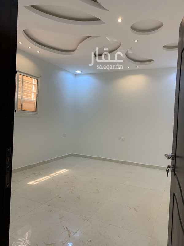 1686356 للايجار شقه في الدور الثالث جديده لم تسكن من قبل فيها غرفتين نوم ومجلس وصاله ومطبخ ودورتين مياه الشقه جديده والعمل عليها جميل والصور توضح ذلك للتواصل 0506774379