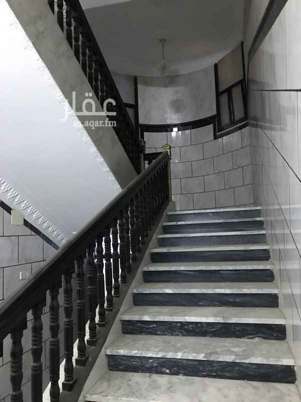 1176151 تحيه طيبه للجميع..
يوجد دور مميز بمساحة 330متر يفتح على واجهتين تدخلها الشمس كبيره عبارة عن خمس غرف وثلاث دورات مياه وصالتين كبيره بمدخلين بالدور الثاني
المساحات:
مساحة الصالة الرئيسية 11*4.5
والصاله بقسم الرجال 7*4
مجلس الرجال 7*5
مقلط الرجال 6*5
مجلس نساء 6*5
جناح غرفة النوم بحمامها ومزوده بمخزن بمساحة 6*4.5
وجناح اخر غرفة نوم بحمامها 4*4.5
مميزات اخرى:
الموقع على شارع 15 وشارع 20 واجهتين
غاز مركزي
الماء واصل الشبكة العامه
الانترنت الياف بصرية واصل الخدمة وسريعه
الصرف الصحي واصل الشبكة