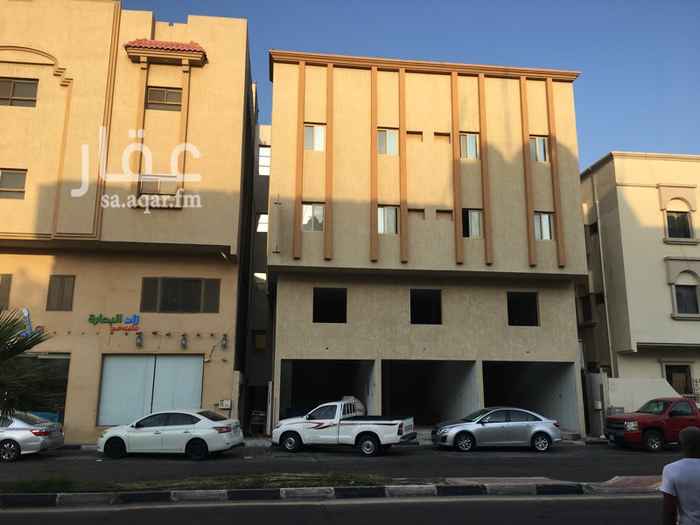 1645339 العقار جديد بوسط الخبر قريب من عماره المنزل. اقل من دقيقه لشارع الضهران السريع. موقع ممتاز. وشارع كبير ٣٠ متر. فيه ثلاث محلات. وميزانين و ١٤ شقه ممتازه ه للاستثمار طويل المدي. معروضه. للبيع بالكامل او الاجار بالكامل. للمفاهمه. الاتصال علي الرقم 0506831223
