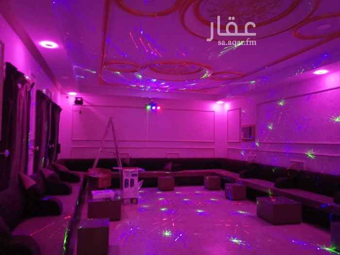 1556339 استراحة وشاليهات ريست تايم العائلية في حلة جديدة لقضاء أجمل الأوقات في جو مفعم بالراحة والهدوء وقمة النظافة والفخامة
<>وتحتوي على قسمين :
<>القسم الاول قسم الرجال :
ويحتوي على
مجلس رجال 10*5 **
ومطبخ داخلي ومطبخ خارجي
ودورات مياة
**ومغاسل.
** ومقلط 6،5*5
*وملعب قدم مزروع انجيلة صناعي 23*13
* وملعب طائرة
**وملعب تنس
وشاشات تلفزيون
*وكذلك ثلاث حفر مندي باحجام متفاوته
**وفرن عيش البر والسمك
ومطبخ خارجي
**شواية
*وجلسة خارجية
**ومدخل شرقي خاص
**حارس تحت الخدمة .
**مغاسل خارجية
**ودورة مياة