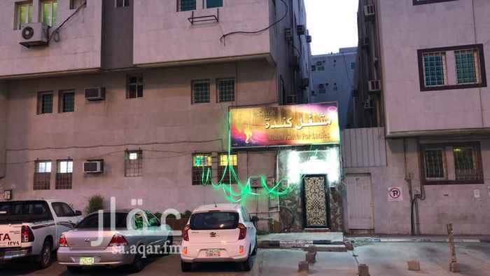 1101183 للتقبيل مشغل نسائي مشهور حي المزروعيه بالدمام.
مكون من: 1)-ترخيصين / 1)كوفيره وتزين . 2) خياطه .
2) كراسي كوفيره عدد/4 .
3) كراسي غسيل شعر عدد/ 2 .
4) كرسي مساج عدد/1 .
5) حمام مغربي عدد/1 .
6) مكائن خياطه عدد/3.
7)ايجار الشقه حاليا(35) الف يخفض الى(30) الف الدفع كل 3 شهور مستقبلا .
8) الشقه ارضيه شارع/25م شرقي مكونه من 4غرف وصاله ومطبخ و 2حمام .
9) ديكورات واضائه مخفييه ومكيفات .
10) تشكيله من قطع قماش نسائي قيمتها(15) الف ريال.
11) عاملتين فلبينيه واحده كوفيره وتزين عروسه والثانيه خياطه.