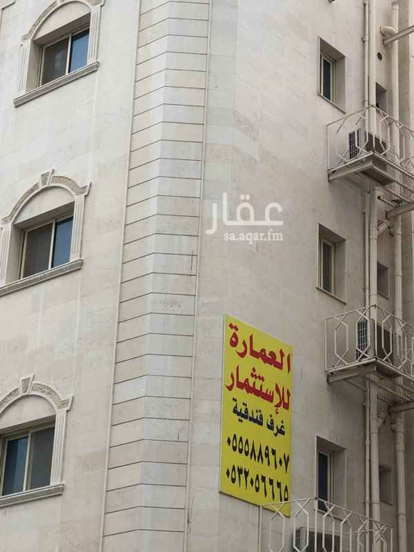 1549194 عمارة جديدة مساحة البناء فيها 900 متر مربع مكونة من :
بدروم + دور تسوية + دور أرضي مع استقبال + 3 أدوار متكررة + مصعد + العمارة مكيفة + بيت درج + خزانات أرضية