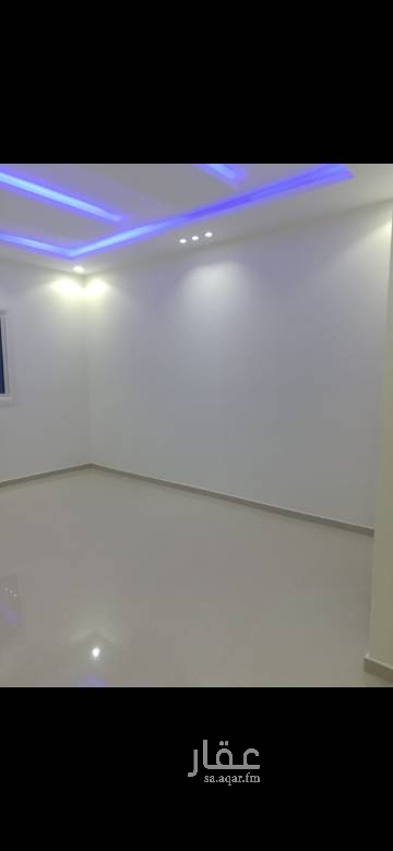 1589341 شقة جديدة مطلا ع حديقه موقعها ممتاز
تتكون من اربع غرف وثلاث دورات مياه
تواصل. ام عبدالإله. ٠٥٠٦٩٧٠٦٠٥