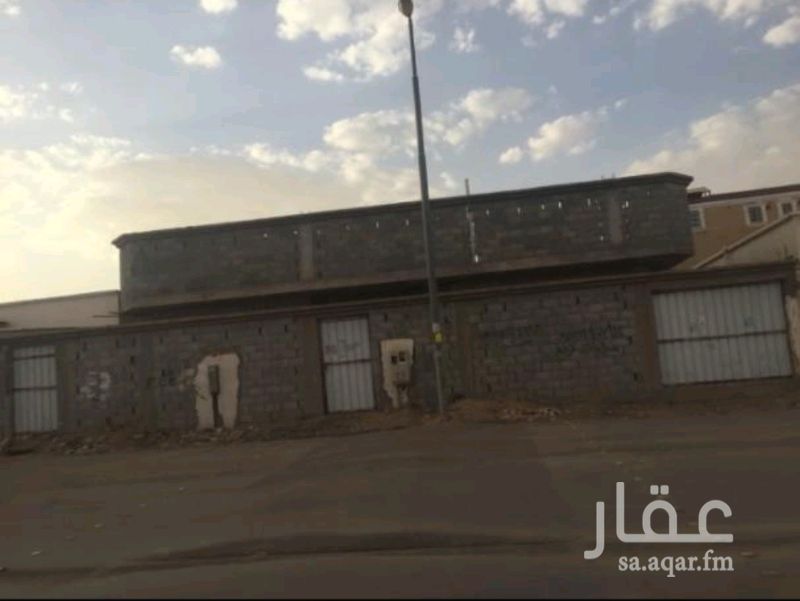 1286600 دور عظم في حي الحاير بالرياض المساحة 400م بناء شخصي
مقابل مسجد جفران وقريب من الخدمات
موسس ثلاث شقق
ثلاث غرف مجلس رجال 6*4
صالة نساء
مقلط
صالة داخلية
مطبخ ومستودع
ثلاث دورات مياه
مدخل للسيارة مدخل للبيت مدخل للشقق حوش
يوجد مخطط الشقق الثلاث للتواصل واتس اب او اتصال 0507013117