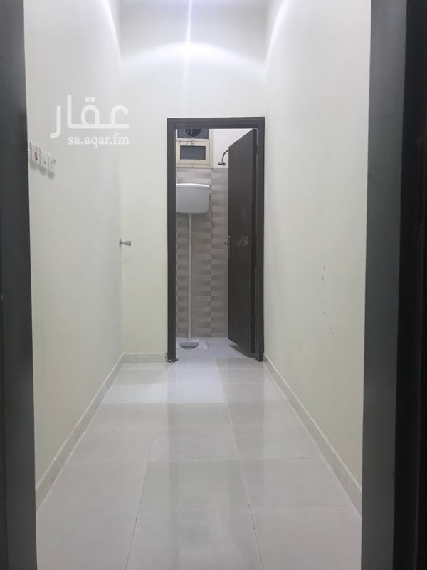 1146643 غرفة سواق مكيفة جديده السكن مجاني شامل الكهرب والماء و مبلغ ٥٠٠ ريال مقابل توصيل زوجتي لعملها في الدرعية من الساعه ٨ ص الى ٤ م .. علما ان السيارة تبع السواق ويكون حاصل ع رخصة القيادة .
للتفاصيل اكثر ابوسعد ٠٥٠٧٠٨٢٠٣٠ واتس فقط .