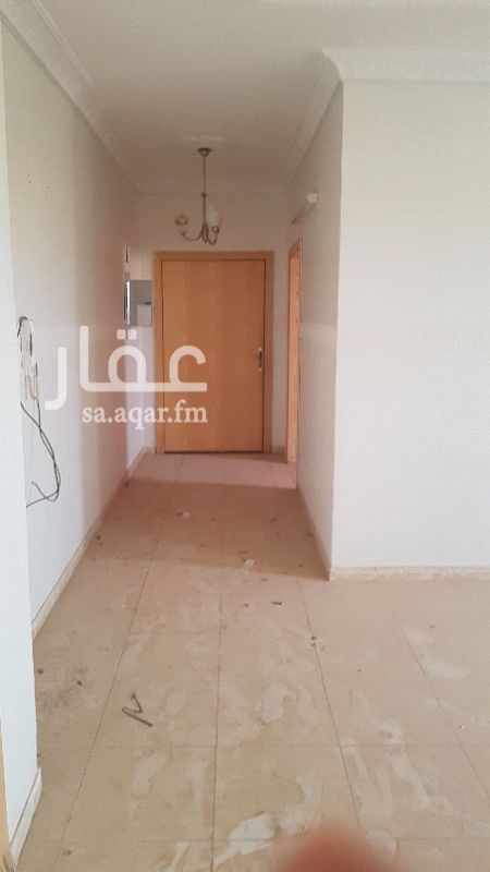 1645646 شقه علويه مع السطح نظيفه
سطح وعداد كهربا مستقل وسطح خاص