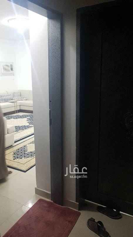 1691525 شقه نظيفه كهربا مشتركه مع كامل الاثاث
مكيفات مطبخ غرفه نوم مجلس نسا ومجلس رجال
الاثاث كامل للتقبيل باقي ٤اشهر من الاجار