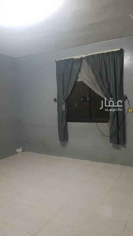 1721792 دور ثاني عدد كهرباء مستقل نظيف قريب الخدمات وطريق خريص حي نظيف وممتاز