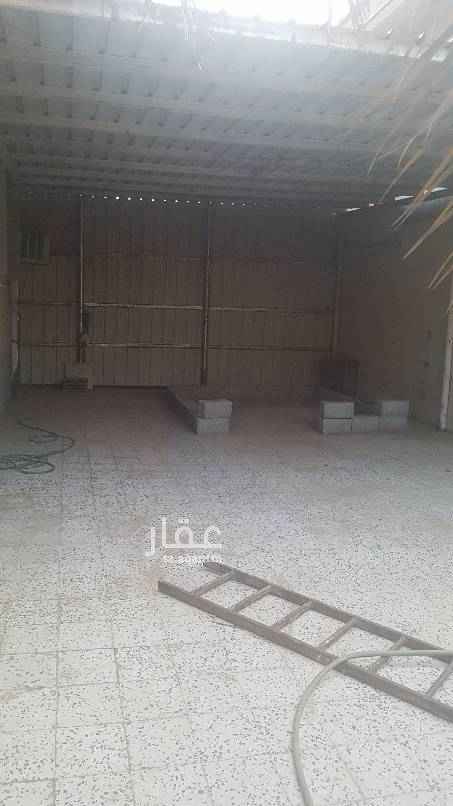 1723637 دور ارضي نظيف قريب الخدمات والمدارس حي هادي ومتكامل الخدمات يعتبر بمنتصف النسيم وكل الأسواق قريبه منه