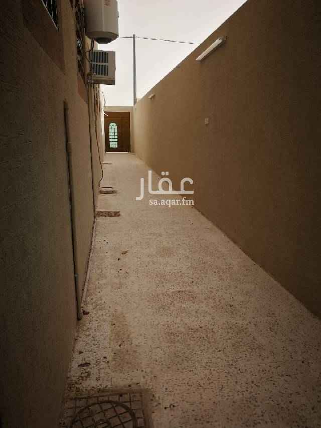 1337427 السلام عليكم ورحمه الله وبركاته
دور كامل علوي للإيجار فيه مجلس و مقلط و مجلس نساء و 4غرف داخليه و مطبخ ودورتين مياه (مرمم البيت دورات المياة )
اضافه الى غرفة بالسطح مع دورة مياه بدون سخانه
قريب لمدرسة البنات الأبتدائية والروضه ..فرصه للمدرسات اللي خارج منطقة القصيم . التواصل بالموقع أو واتس