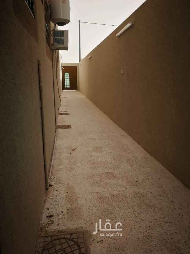 1686196 دور علوي للأيجار بقيمة 13الف قريب لمدرسة البنات والروضه بحي القادسيه
مرمم دورات المياه والمطبخ والبيت لابأس فيه
والله يوفق الجميع
المراسله واتس أو عن طريق الموقع