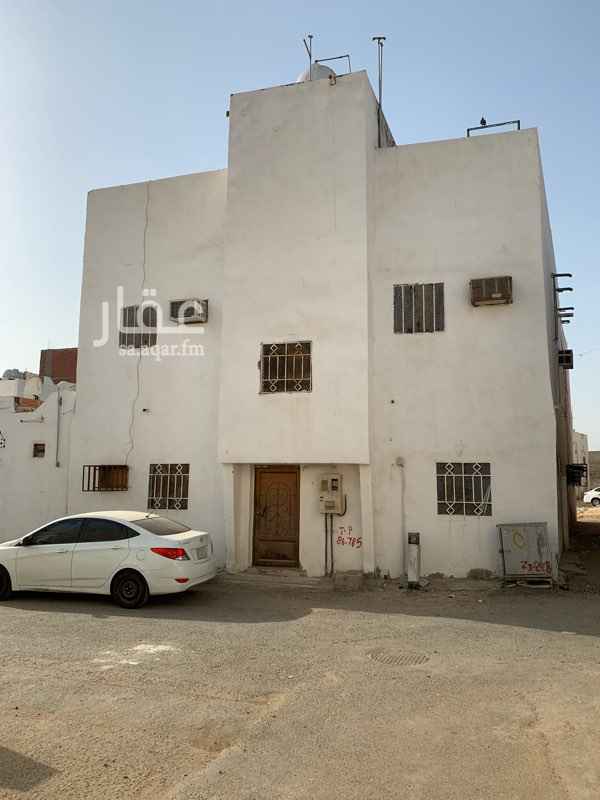 1540551 بيت شعبي بقواعد دورين مساحة البناء تقريباً٢٢٠ الدور الاول ٣غرف وصاله ومطبخ ودورت مياه الدور الثاني مكرر بدرج داخلي