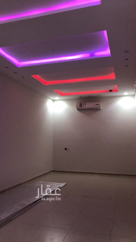 1270425 غرفه مساحة 7/4 مكيف اسبيلت راكب+ مطبخ راكب + دورة مياه شامل الكهرباء والموية