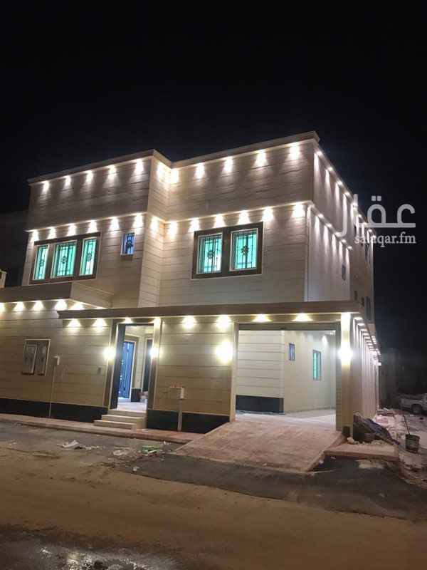 1760737 فله درج داخلي وشقتين مساحتها ٣٣٧ شارعين شارع ٢٠ وشارع ٣٠ حي الرمال التعمير