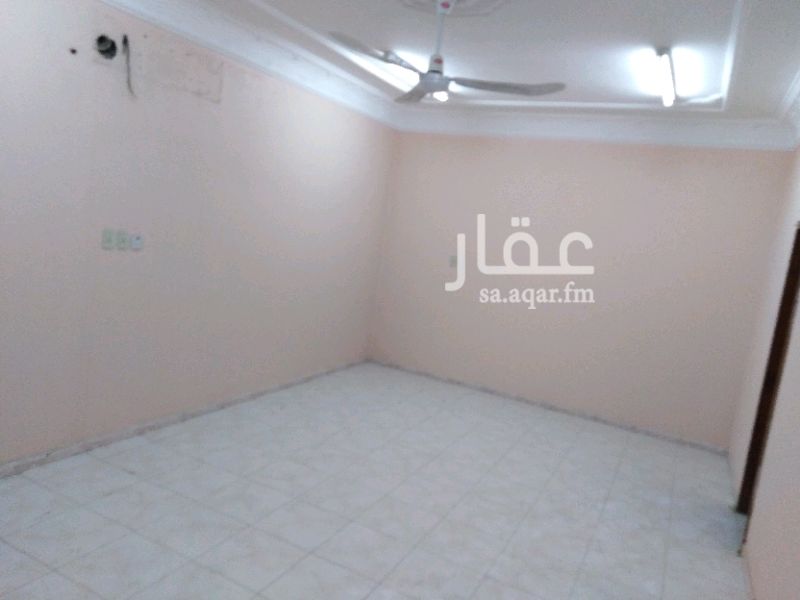 1269245 فله دبلوكس للإيجار
يصلح سكني او استثماري.
استضافه أطفال او مشغل نسائي
المكونات
تحت. مجلس مقلط. صالة كبيرة. غرفة
مطبخ.. 2 حمام
فوق 4 غرف نوم.. صالة.. 3حمام.
واجهة جنوب.. توفر جميع الخدمات.