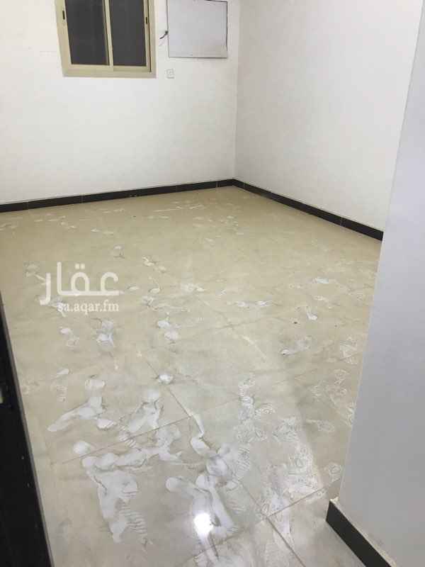 1688387 بدون سطح مدخل رجال خاص ومدخل نساء خاص عداد كهرب خاص الماء مشترك
شرق الرياض حي المعالي قريب من الخدمات