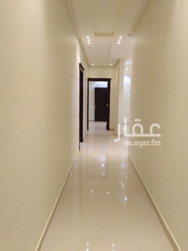 فيلا للبيع فى شارع المجد ، حي ظهرة لبن ، الرياض صورة 1