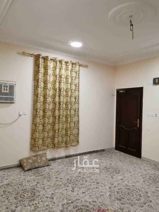 1729193 شقة مؤثثة للايجار السنوي عوائل بالملحق غرفتين ودورتين مياه ومطبخ مع سطوح 13000 دفعتين المدينة الرانوناء.
الأثاث شبه جديد لم يستعمل.