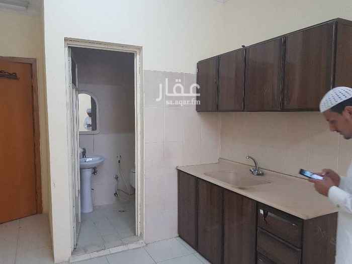 1645017 غرفتين+صاله+حمام+مطبخ عزاب
للتواصل 0507491000