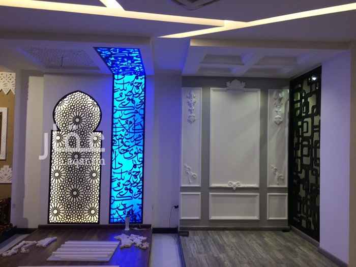 1578200 مؤسسة ديكورات اربع فتحات عمر المؤسسه 23 سنه بنفس الموقع
مع سكن عمال خمس غرف
سياره نيسان باص
الموقع ممتاز
