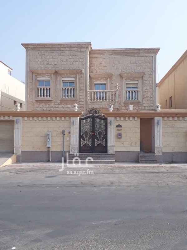 1585785 فيلا فاخرة
تبعد عن الواجهه البحريه دقائق
تقع على اكبر شارع بالشاطي
واجهات حجر أردني
التعتيق الكلاسيكي
تكييف مركزي + سبلت
مطبخ راكب جاهز من افضل الانواع واجودها
مكونه من التالي :
الدور الأرضي/ مجلس + مقلط + صالة كبيرة جدا + دورتان مياه / مغاسل رخامية وخشبية من افخر واجود انواع المغاسل الموجوده في السوق + مطبخ كبير ومتكامل من دواليب وافران وبتوقاز + غرفة حارس .
الدور الاول/ 5 غرف + صالة + 4 حمامات
الملحق/ غرفة خادمة + دورة مياه
للتواصل 0582901101
اتصال + واتساب