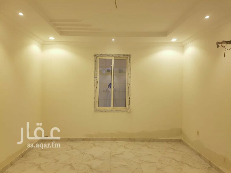 1581803 للإيجار شقق وسيعه
تشطيب سوبر لوكس
حي الياقوت ابحر الشماليه
خلف بنك الراجحي
مخطط مزلفت جديد ومنور
👈🏻 الدور الارضي
شقتين تتكون من مدخلين
اربع غرف وصاله ومطبخ و٣ دورات مياه ومكان غسيل
كل شقه مطلوب فيها ٢٥ الف
👈🏻 الدور الأول
شقتين تتكون مدخلين
خمس غرف وصاله ومطبخ و٣ دورات مياه ومكان غسيل
كل شقه مطلوب فيها ٢٧ الف
👈🏻الملحق
شقه روووف اربع غرف وصاله ومطبخ و٣ دورات مياه ومكان غسيل وسطوح مطلوب فيها ٢٩ الف
ملاحظه باقي لها وجه اخير بويه
يوجد مصعد راكب
للمشاهده من الساعه ٥ ونص عصرآ ح