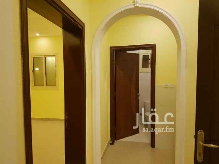 1667530 للإيجار شقه وسيعه
ابحر الشماليه خلف بنك الراجحي
تقاطع صيدليه النهدي
خمس غرف وصاله ومطبخ و3 دورات مياه ومكان غسيل
مدخلين
مطلوب 24 ألف
للوتس اب 0559673955