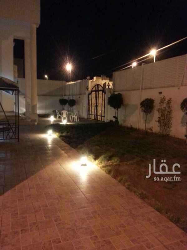 1403424 للبيع فيلا ٩٨١ م مخطط القصواء على ثلاث شوارع ٤٠ /٣٠/٢٠ بها ست محلات وحديقه كبيره وبها اربع مجالس وصالتين ومطبخين وخمس غرف نوم ثلاث منها اجنحه وبلكونه وسبع حمامات الفيلا بعوازل والسباكه والكهرباء من الممتاز مكيفات سبيلت وسخانات مركزيه المطلوب ثلاث مليون وخمس مايه وشكرا
قابل للتفاوض للتواصل واتس ماهرالعوفي ٠٥٠٧٤٦٤٨٨٩