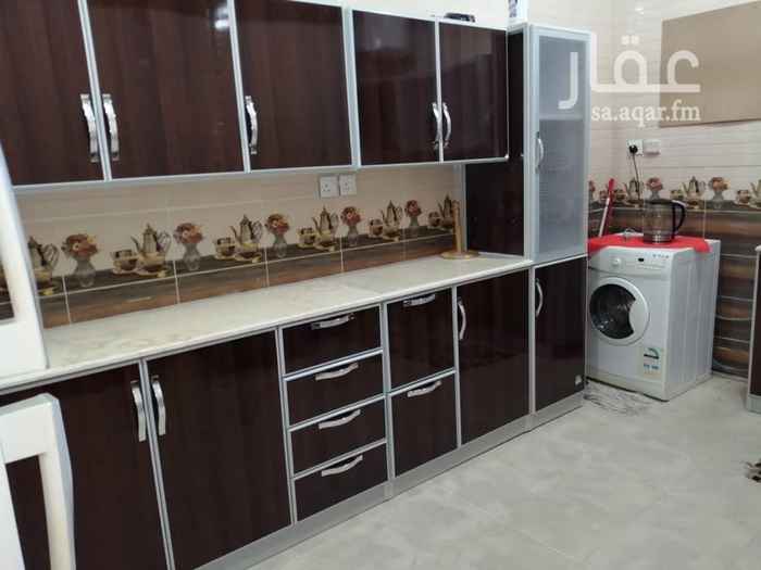1550588 عماره تجاريه دورجديده بنا شخصي مكونه من 4غرف وصاله ومطبخ وحمامين وثلاث محلات تجاريه ،سبب البيع نقل عملي للمدينه /للتواصل 0541477052