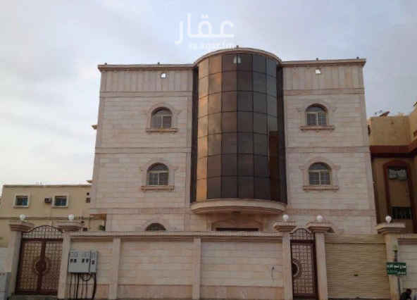 1576036 يوجد بها بدروم على كامل العماره وحوش مستقل وموقف للسياره