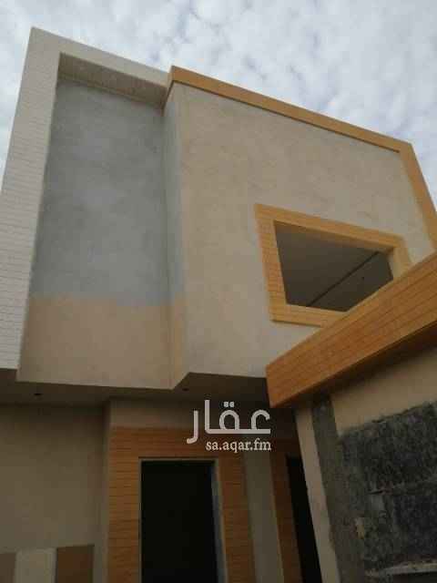1755173 للبيع فله في اليسمين. مربع ٩ شارع ١٨ شمالى مساحه ٣٦٠٠ تفاصيل الفله درج داخلي شغل مودرن. مدخل سياره غرفه سائق ملحق خارجي مجلس رجال صاله طعام مجلس دخلي مطبخ. العلوي ٤ غرفه نوم كل غرفه بحمام صاله في النص. السطح غرفه شغاله مغسله ملابس بحمام. صاله رياضيه بحمام سوم مليون ٨٠٠الف
