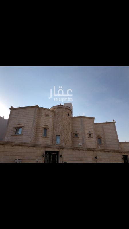 1757233 شارعين شمالي وشرقي ، موقع مميز جدا و قريب من كافة الخدمات ، تصميم رائع ، الفيلا تتمتع بشغل ممتاز من جميع النواحي ، ثلاث مداخل : مدخل للرجال ومدخل للنساء ومدخل اخر من الخلف .