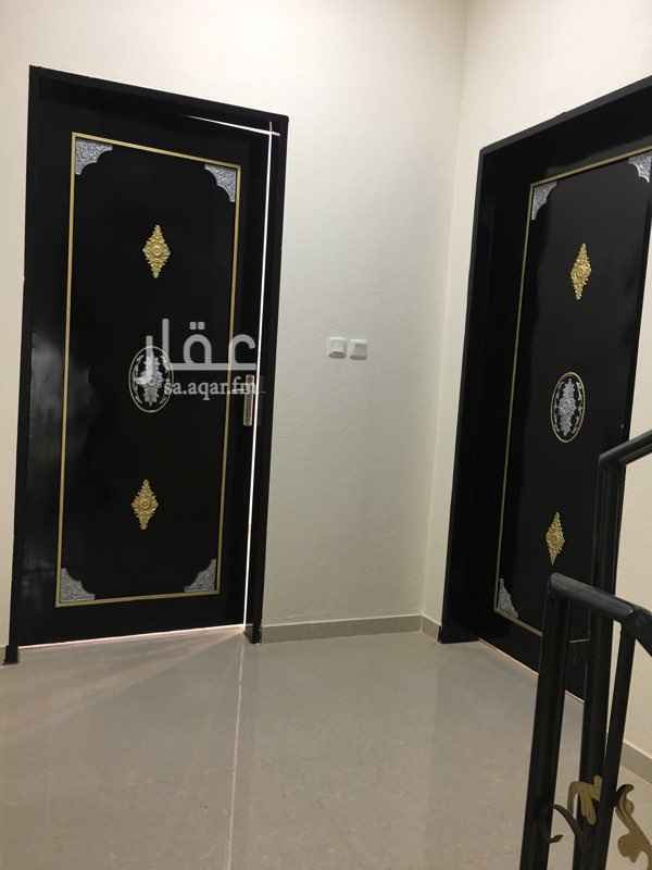 1522588 شقة للايجار السنوي مع امكانيه الدفع 6 اشهر
الشقه عباره عن غرفتين نوم ومجلس وصاله ومطبخ وحمامين
مدخل خاص بالشقه مع الشقه العلويه
عداد خاص كهرباء + ماء
شارع 20 متسع لموقف السياره
جديده
مقابله لمشارف هيلز
قريبه من المطار
لايوجد مطبخ ولا مكيفات جديده
الايجار بقيمة 22 الف ريال