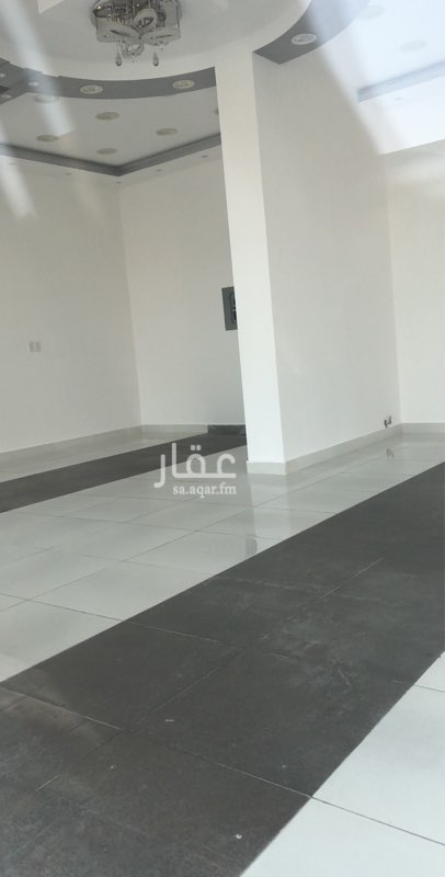 1190746 محلات تجاريه للايجار في شارع حيوي وازدحام مروري
ويصلح لنشاط تجاري او مطاعم او مغاسل
١٠ الاف سنوي