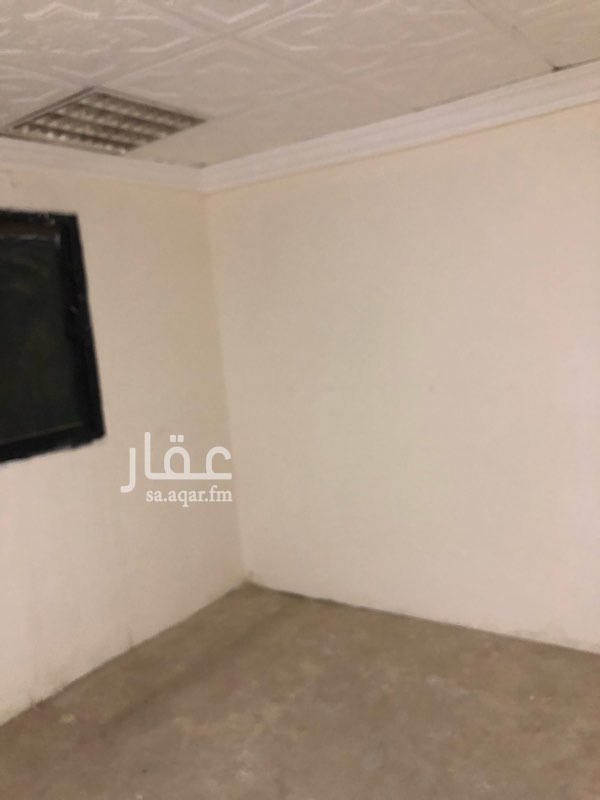1730588 غرفة بدورة مياه خاصه شامل الكهرباء والماء ب٦٠٠ريال في الشهر الدور الاول
وتوجد غرف للعزاب وعمال الشركات والموظفين مجموعة عمال او قروبات في مبنى اخر
تواصل واتساب لايصالك للموقع ورقم الحارس
وكيل تاجير