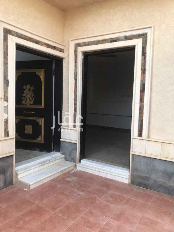 1681189 ٣ غرف نوم وحده ماستر وثنتين عاديه وصاله ومجلس خارجي ومقلط ومطبخ راكب مكيفات الدور الاول