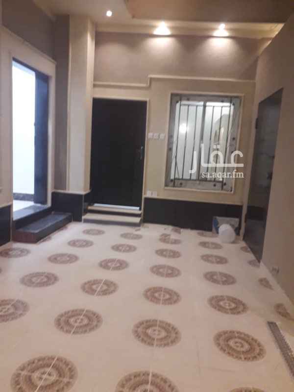 1703775 فيلا للبيع مساحه ٢٤٠ م
درج صاله و مشب ومجلس رجال ومقلط
وصالتين و٤ غرف نوم
وشقه استثمار
عليها ٨٥٠ الف