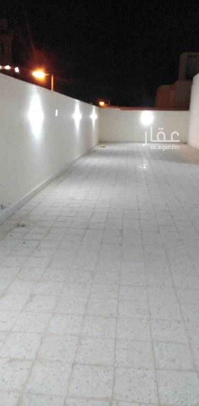 1736840 ملحق للايجار جديد لم يسكن
اربع غرف وسطحين.
قريب للمسجد. حي الدوحة.العزيزية.
قريب من الخدمات
لا يوجد مصعد.