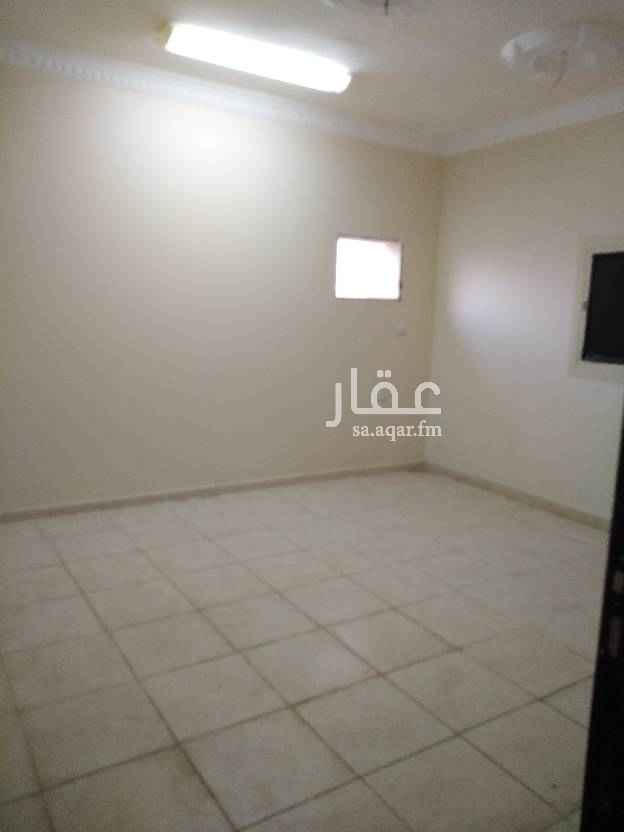1754476 شقة دور اول
٣ غرف كبيرة
صالة.
مطبخ.
مدخلين.
يوجد مصعد.
