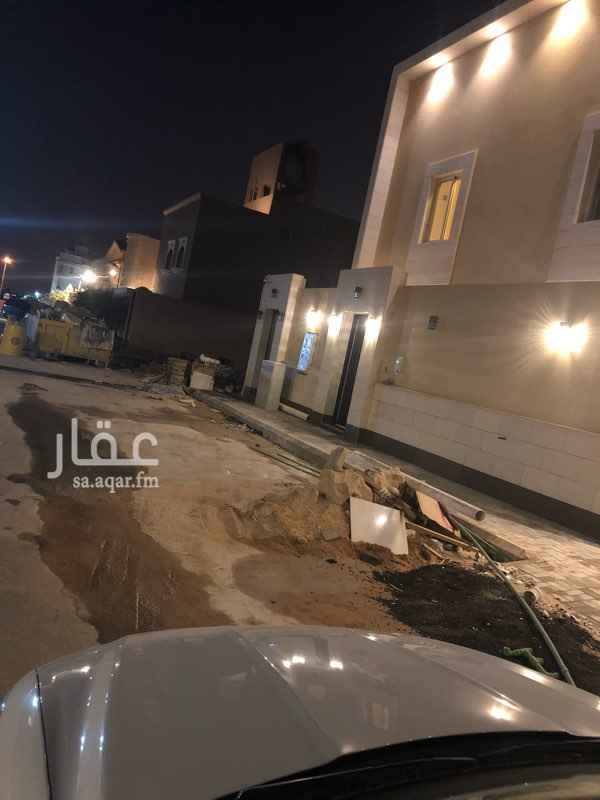 1584009 شقه دورين تصميم مودرن 👍🏻مقابل قصر الامير احمد
مدخل خاص من الشارع الى السطح خصوصية تامة
فوق فله خاصه
مجلس بدورة مياة وصالة ودورة مياة ومطبخ ومستودع
درج صاله وفوق غرفتين نوم كل غرفه فيهادورة مياة وسطح
السعر ٣٥٠٠٠ قابل للتفاوض