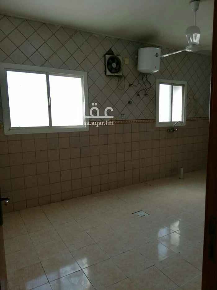 1685043 دور يتكون من ست غرف وصاله ومطبخ وثلاث دورات مياه