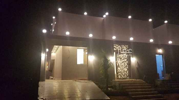 1755406 دور للبيع نظام شقق يتكون من خمسه غرف ثلاث دورات مياه مطبخ وصاله الانشاءات على دورين وملحق